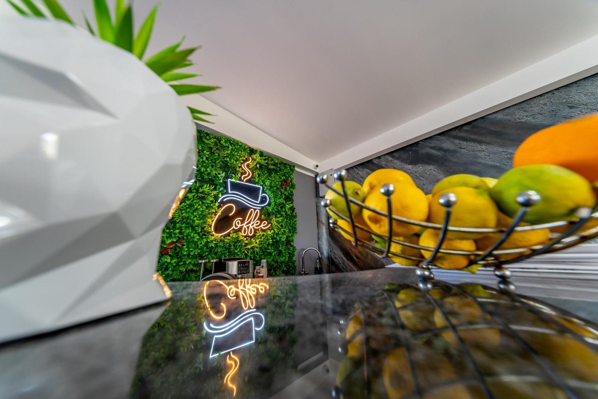 La Casa Blanca Apartment Vladimirescu Bagian luar foto