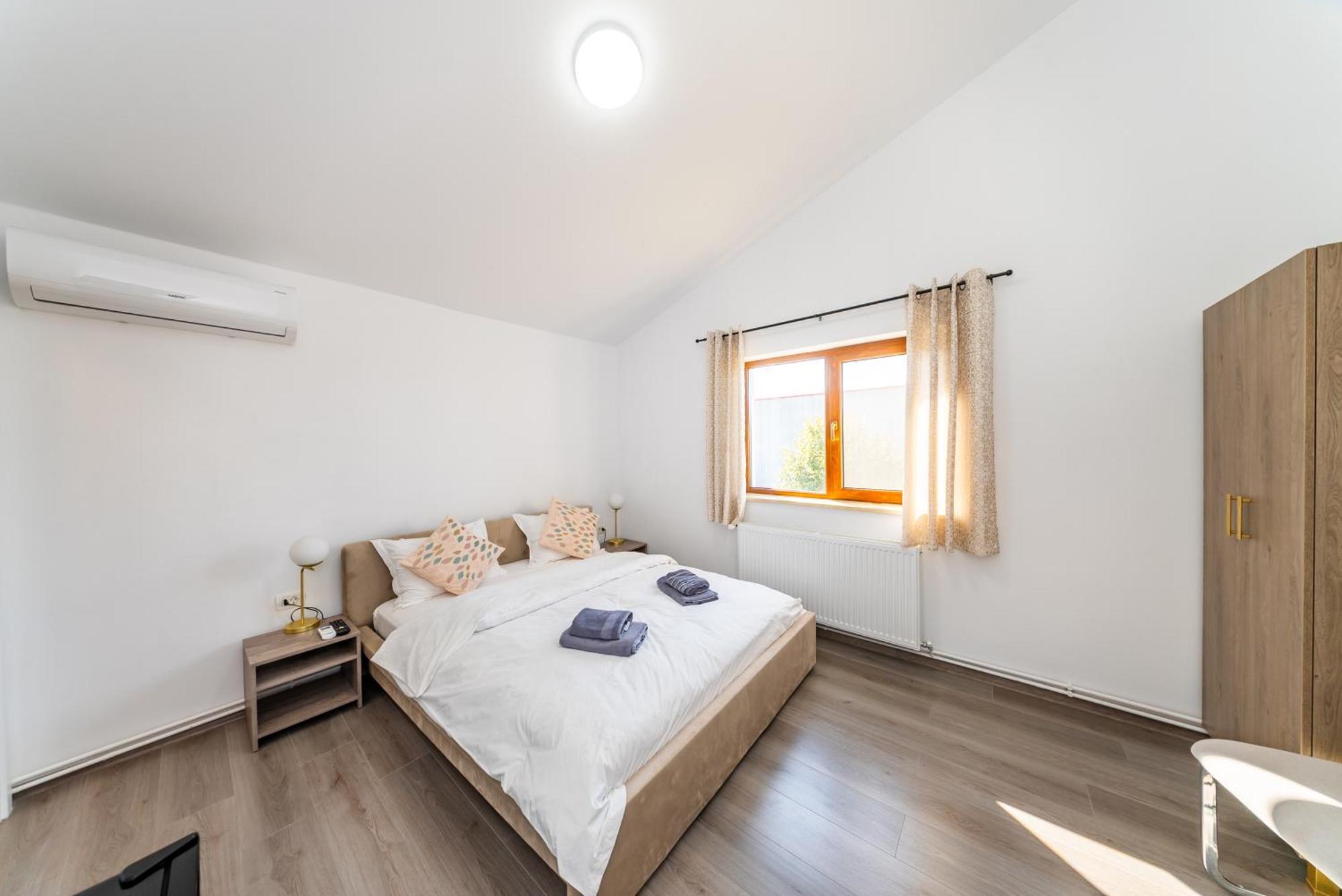 La Casa Blanca Apartment Vladimirescu Bagian luar foto